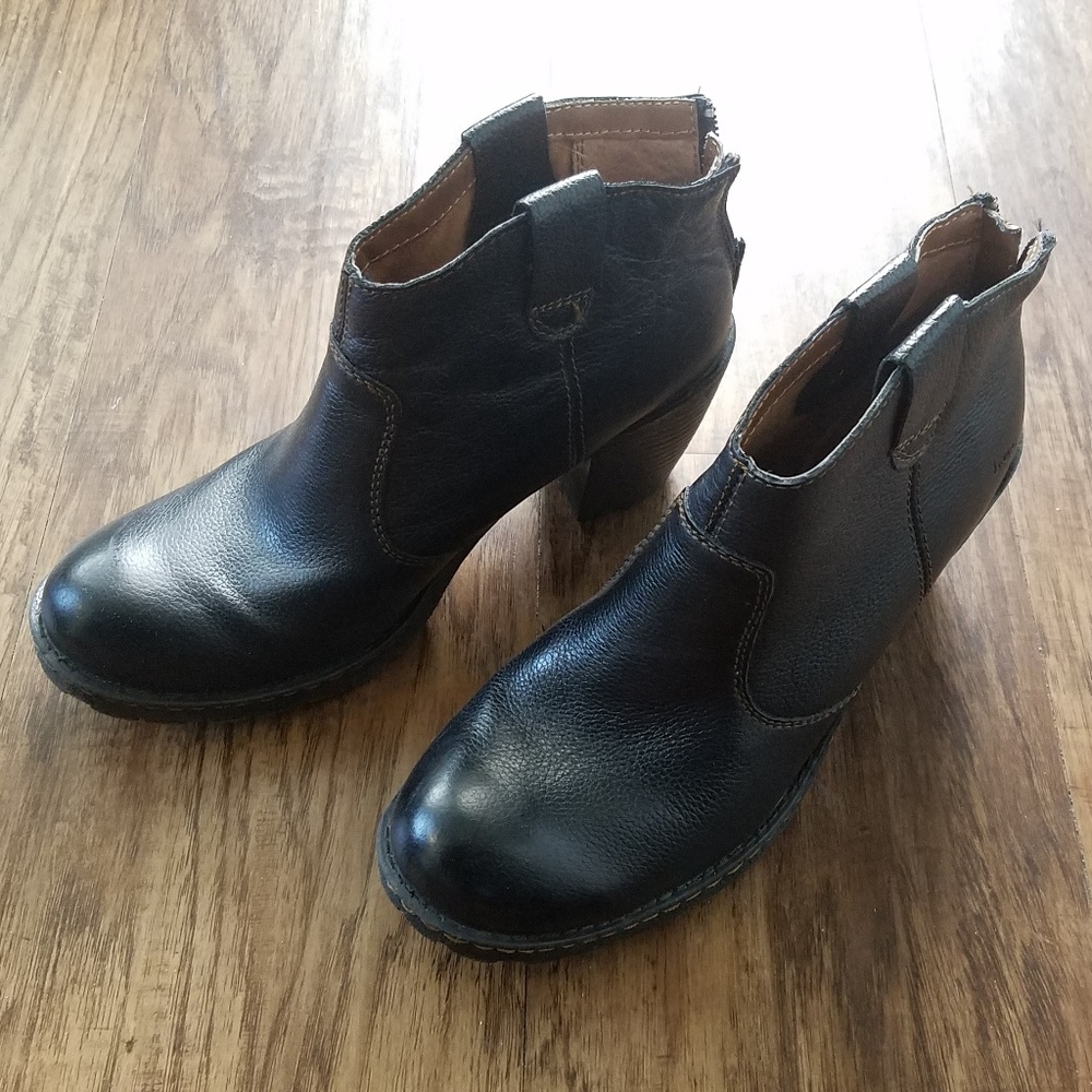 b.o.c. Chunky Heel Leather Booties